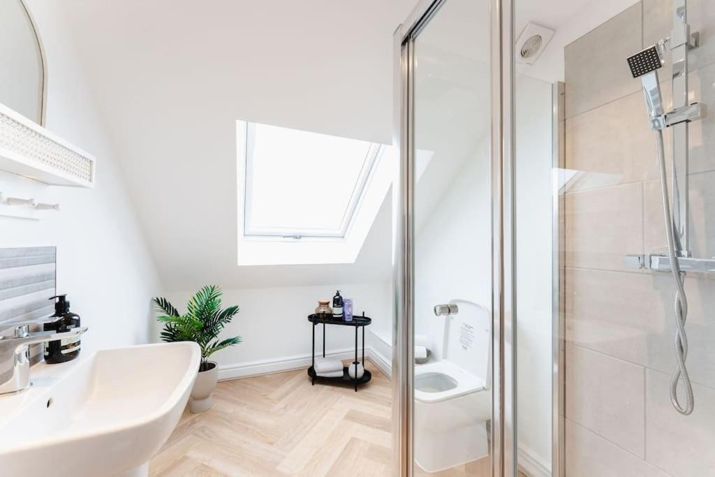 Boutique Apartment - Mazerystays Exley Екстер'єр фото