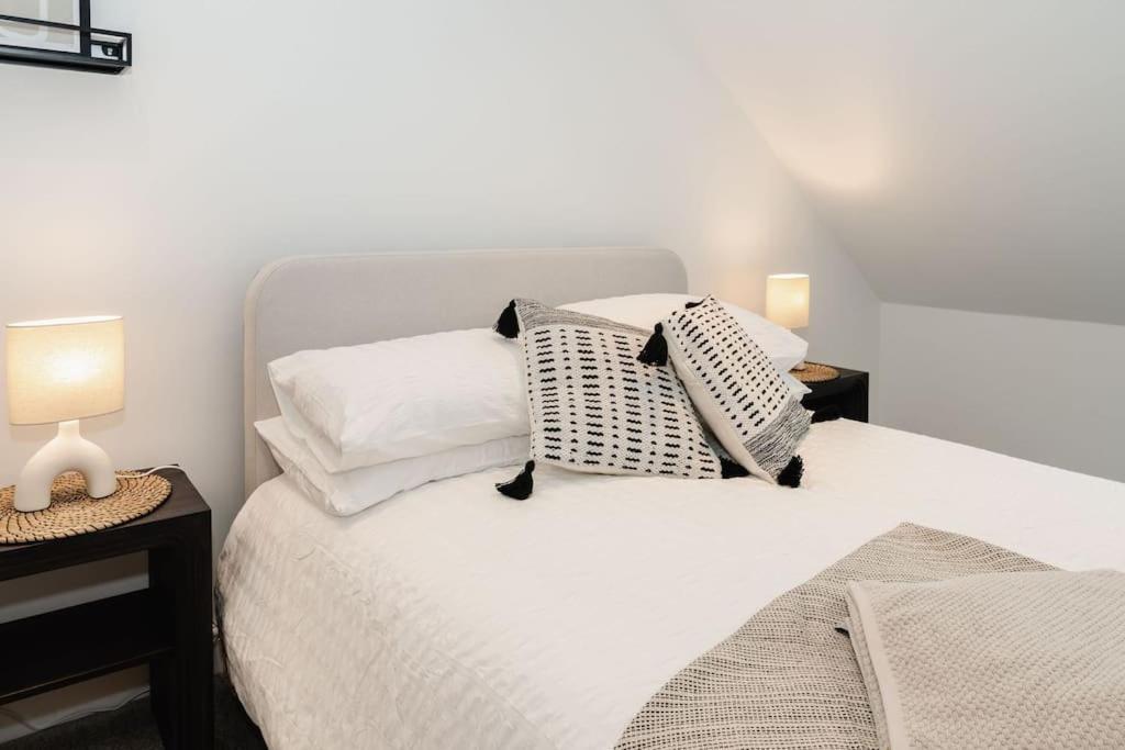 Boutique Apartment - Mazerystays Exley Екстер'єр фото